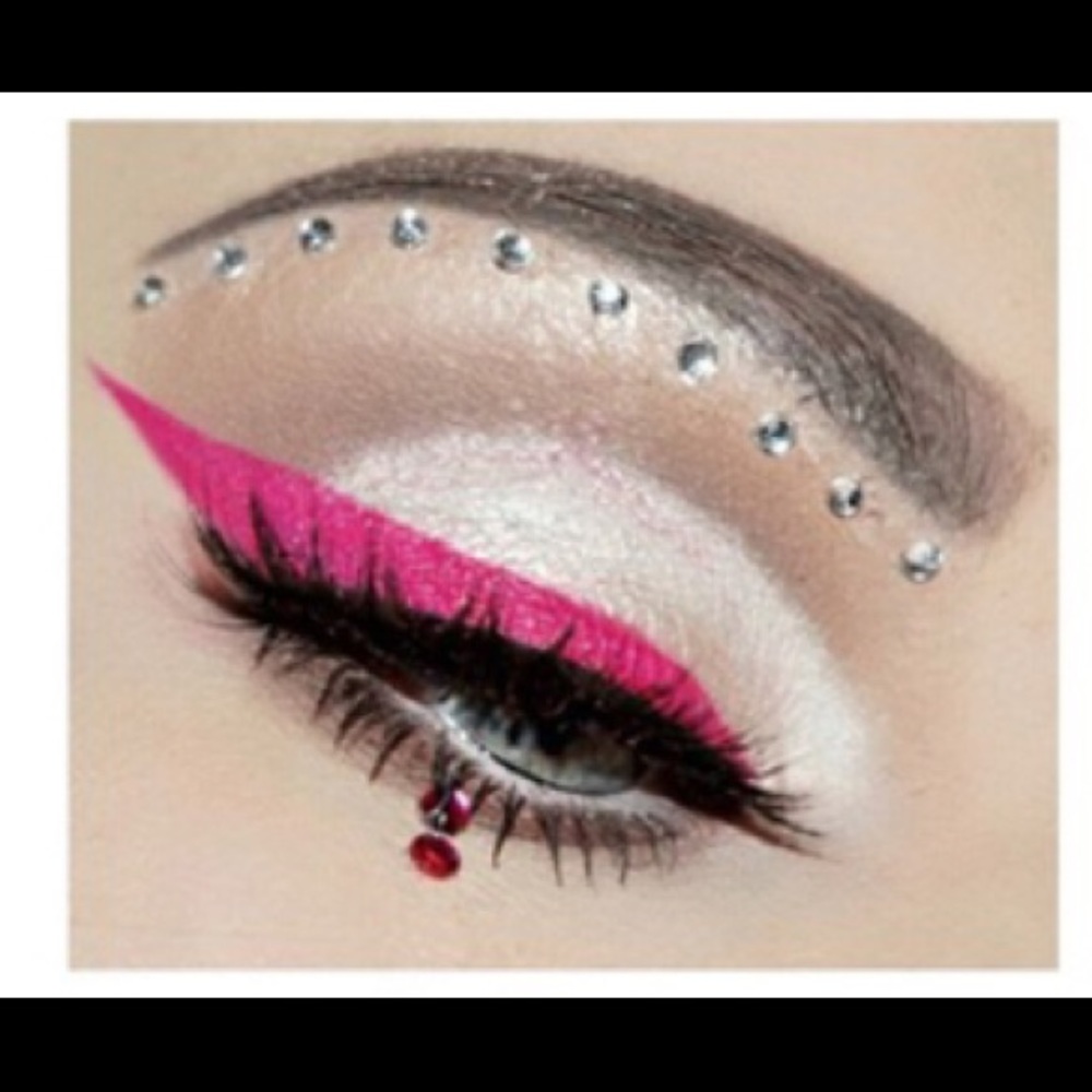 Illuminati Electric Pink Gel Paint Eyeliner